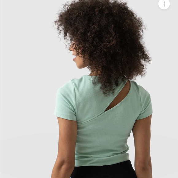 Cutout tee - Picture 3 of 11